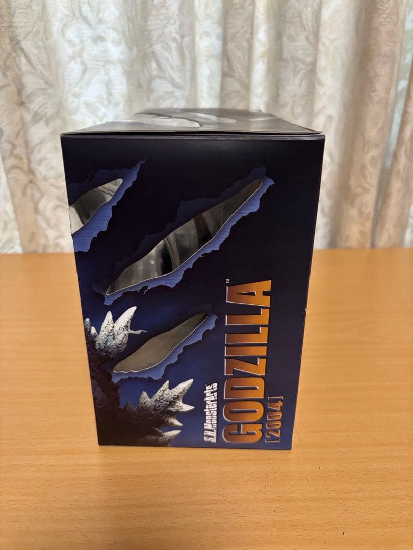 S.H.MonsterArts GODZILLA 2004フィギュア開封撮影のみ