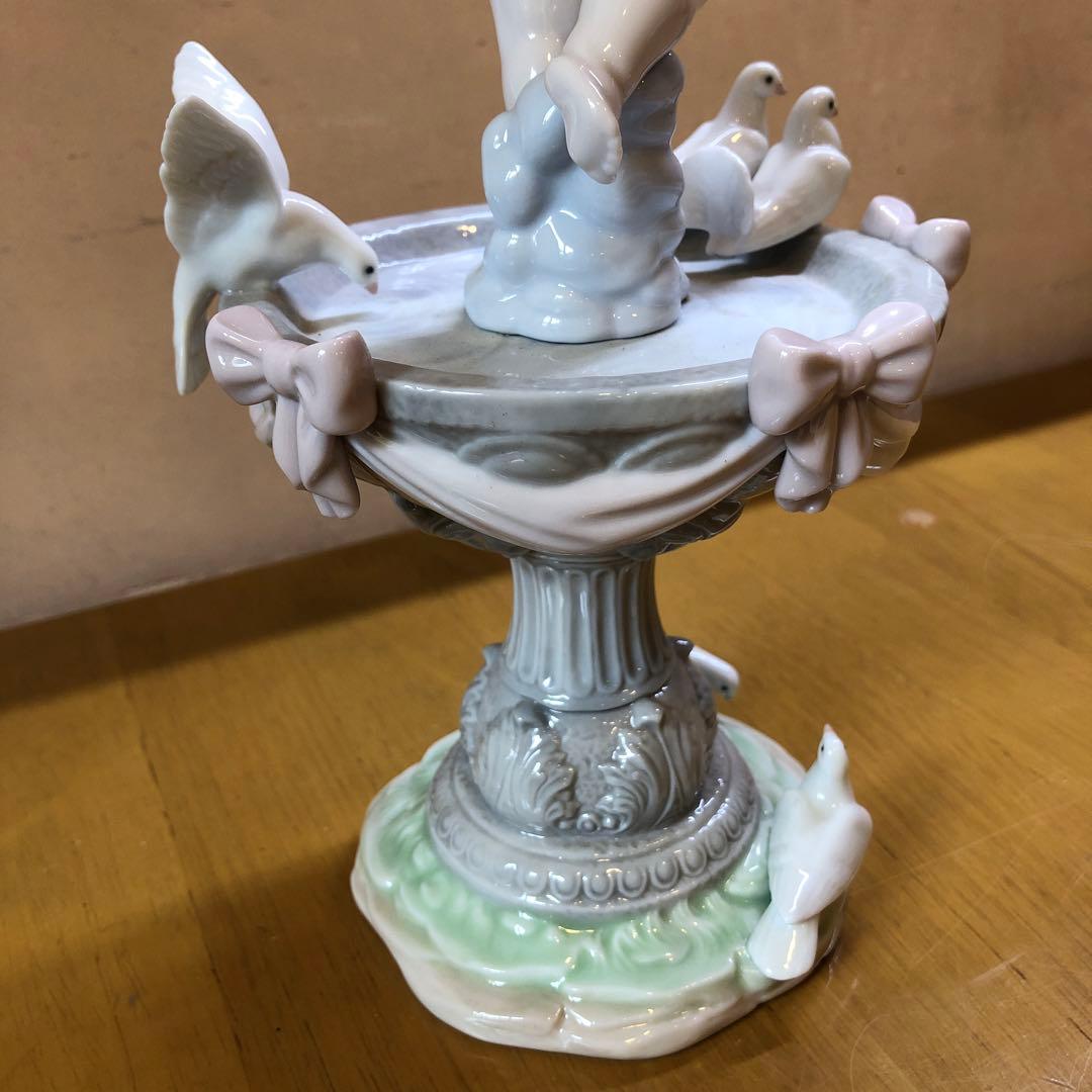 リヤドロ6458 愛の泉 天使・ハト・リボン