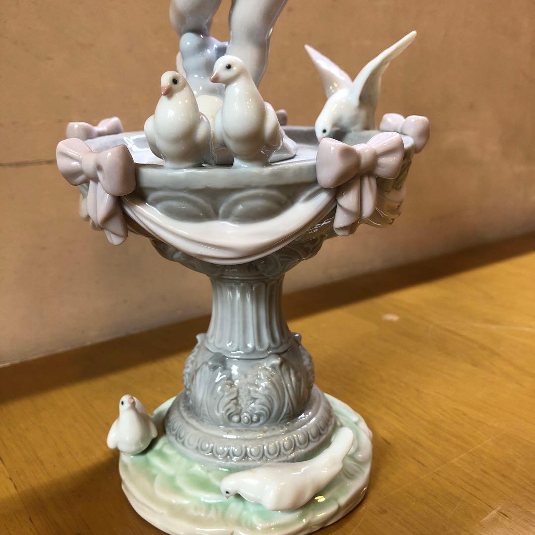 リヤドロ6458 愛の泉 天使・ハト・リボン