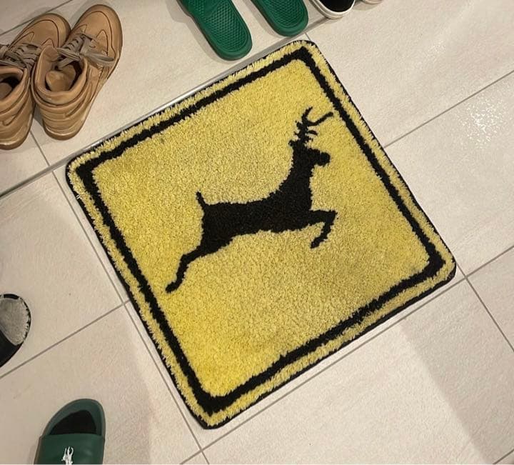 B Sign Rug Yellow ¥ellow Bucks イエローバックス - メルカリ