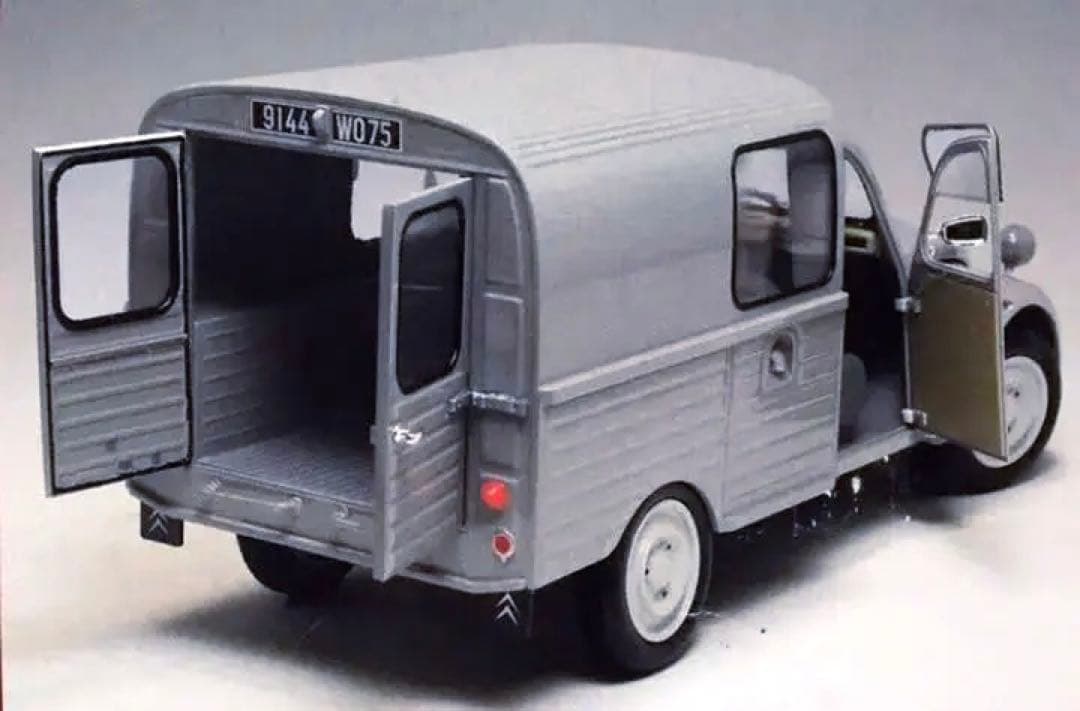 絶版 エブロ/タミヤ 1/24 シトロエン 2CV フルゴネット Ebbro - メルカリ