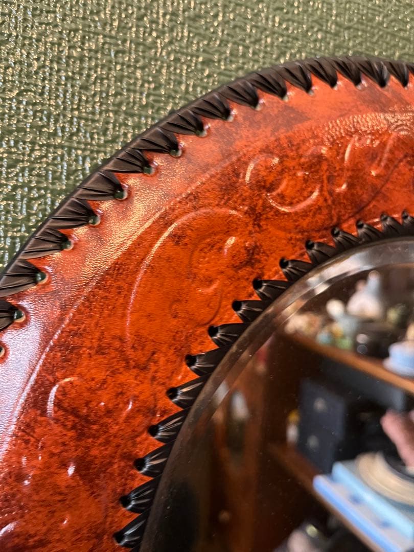 未使用 ミラー 壁掛け 鏡 レザー インテリア アンティーク 昭和レトロ 当時物