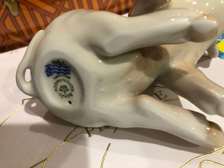 新品、箱付2005年限定品、ロイヤルコペンハーゲン、ハッピーピッグ、豚さん置物