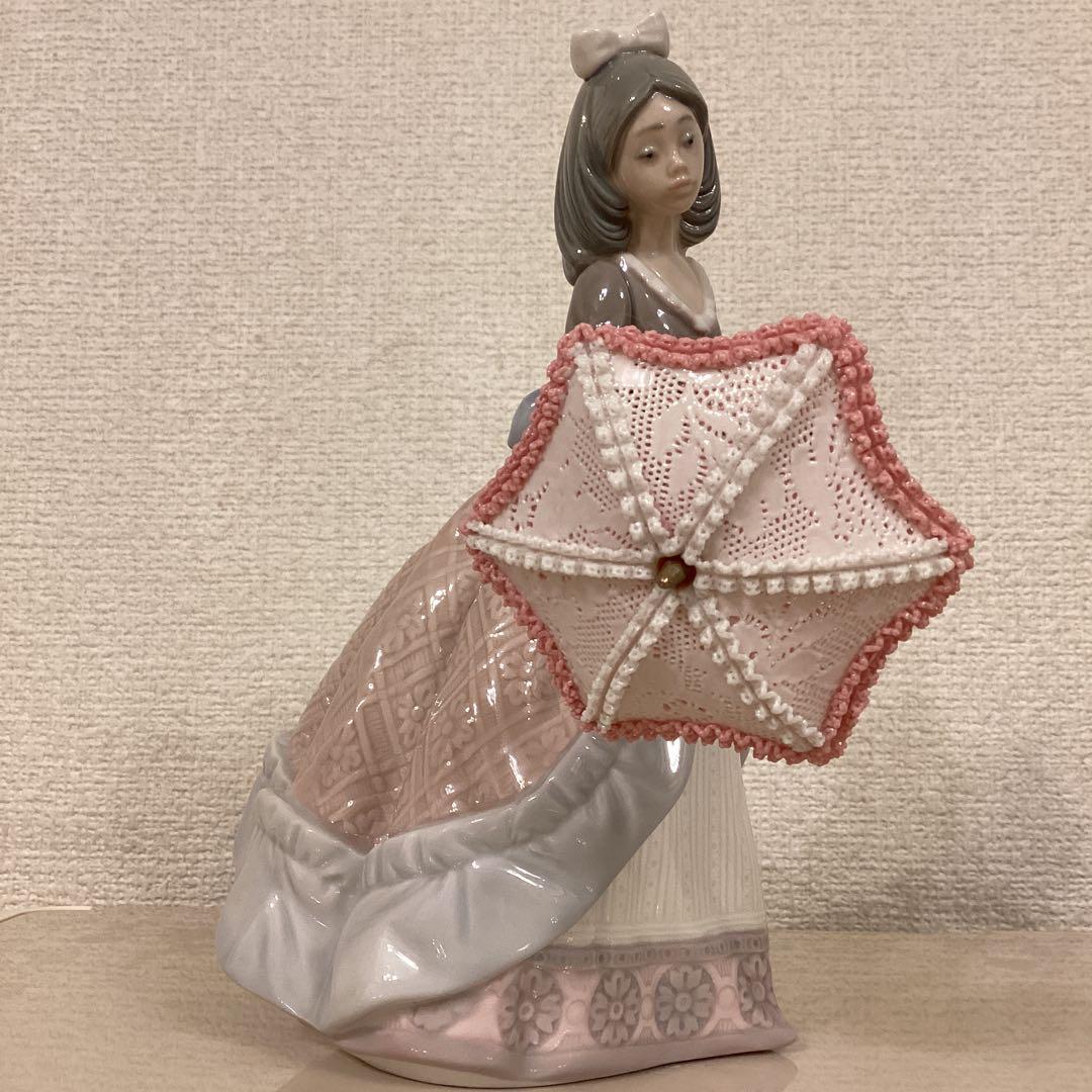 リヤドロ　パラソルの娘(お出かけ) 5210