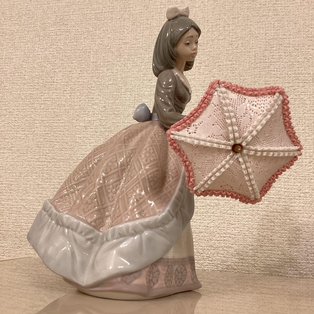 リヤドロ　パラソルの娘(お出かけ) 5210