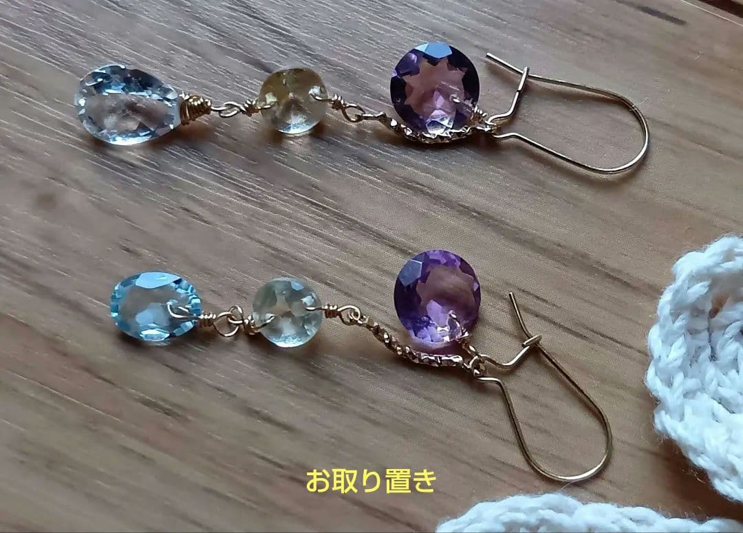 531/14kgf宝石質２チャームアシメントリーピアス　大粒アメジスト