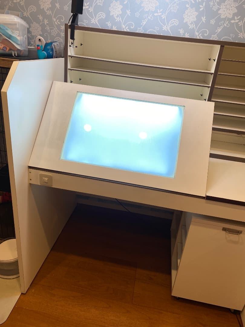 【しおたま】作画机