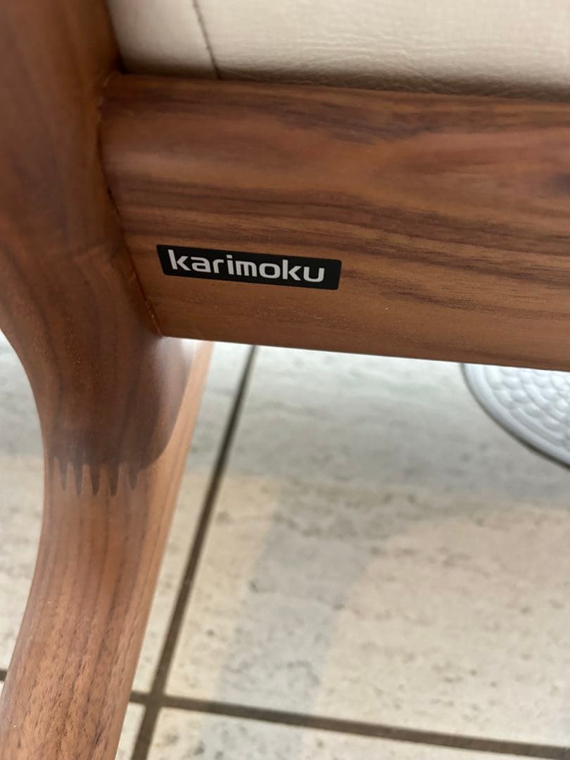 美品】カリモク レザー ソファ WB5003 定価約50万 - メルカリ