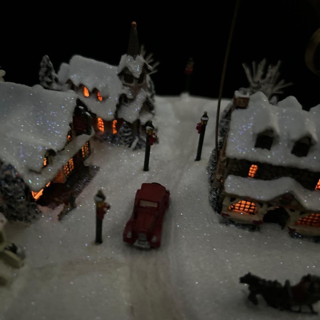 ★トーマスキンケード クリスマス サンタ＆トナカイ オルゴール ライトアップ