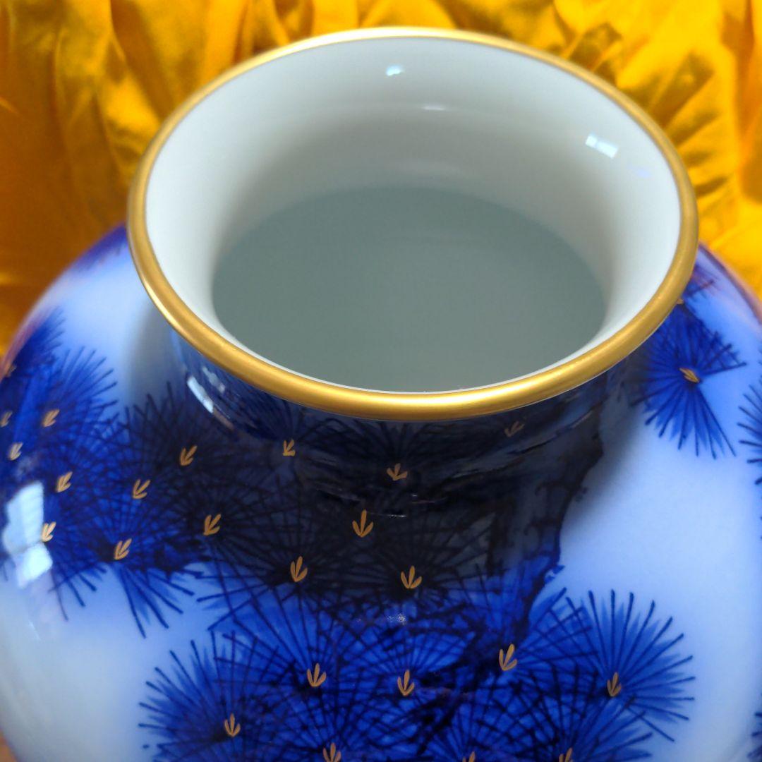 香蘭社の染錦松の大きな花瓶