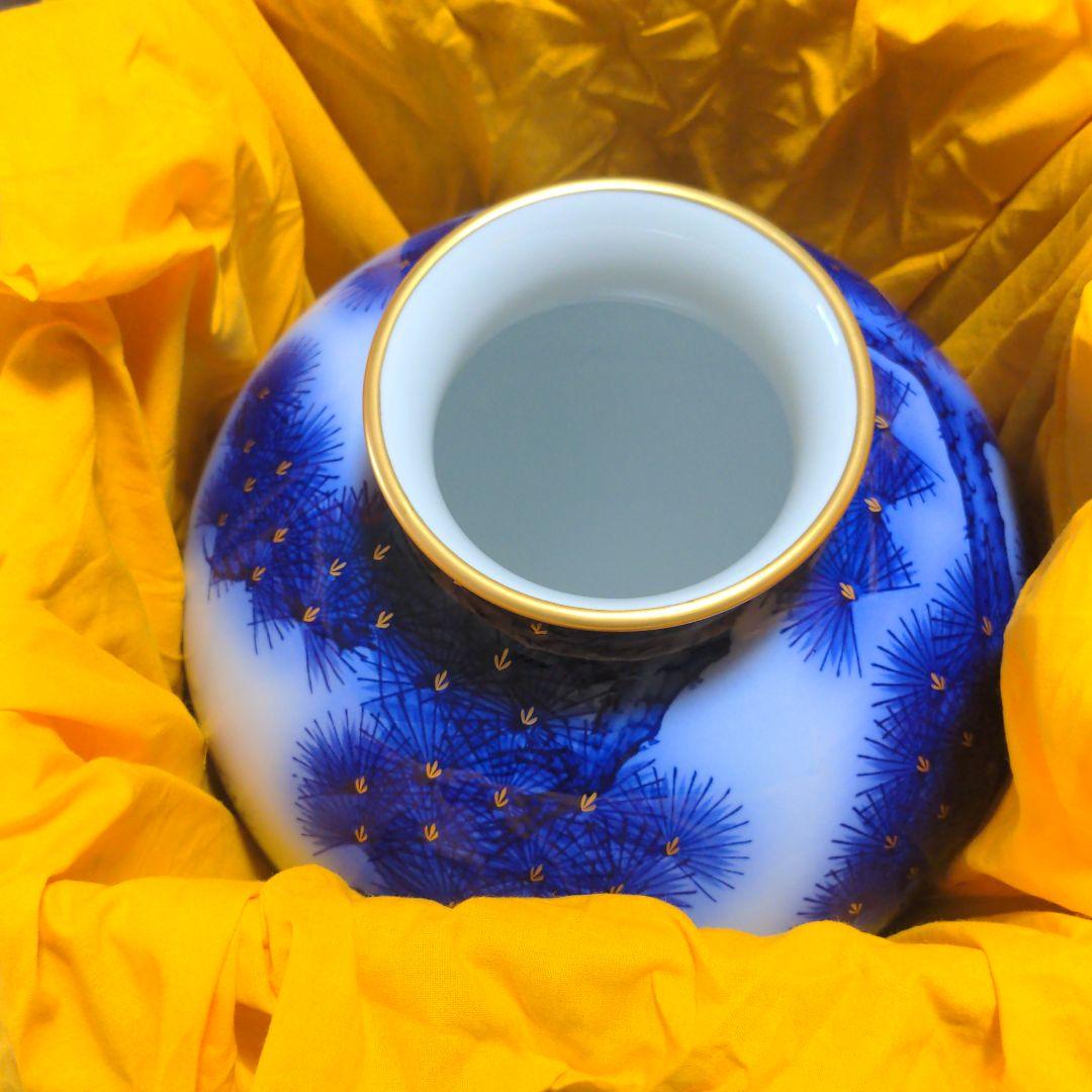 香蘭社の染錦松の大きな花瓶