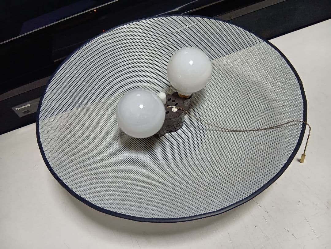 レア　廃盤　1980's　スペースエイジ　ポストモダン　パンチングメタル　ライト