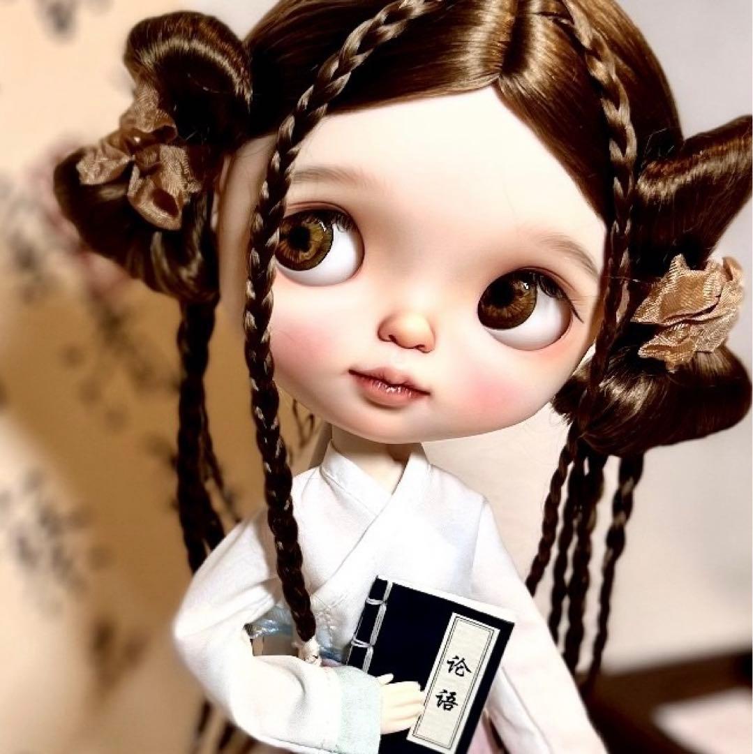 カスタムブライス 海外作家様 微笑み 優しい かわいい 人形 小さなお目目