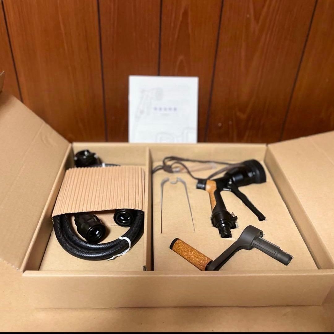 ロイヤルガーデナーズクラブ】金属ガーデンリール - メルカリ