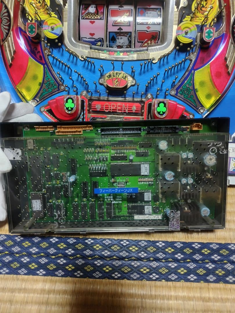 フィーバークイーンJX セルと基盤