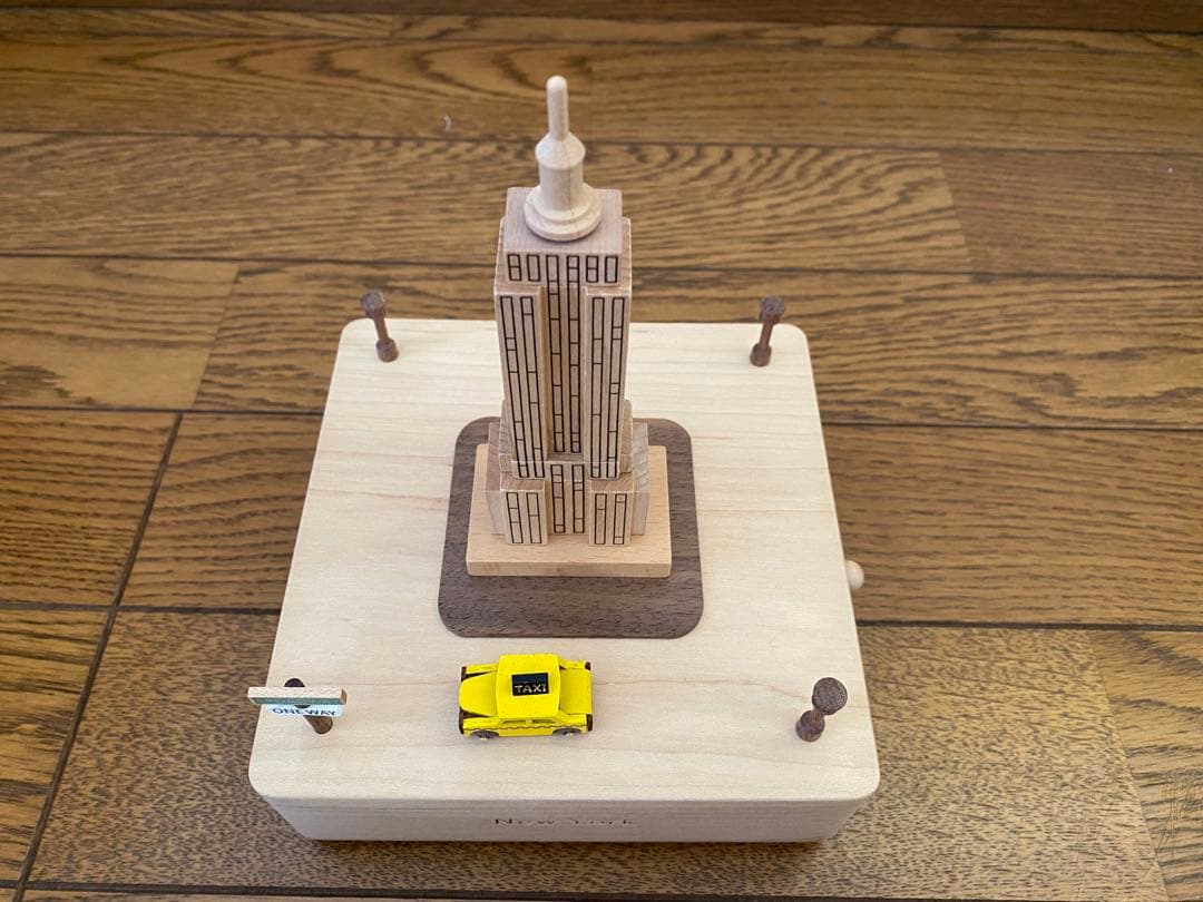 NYC ニューヨーク　エンパイアステートビル papyrus オルゴール