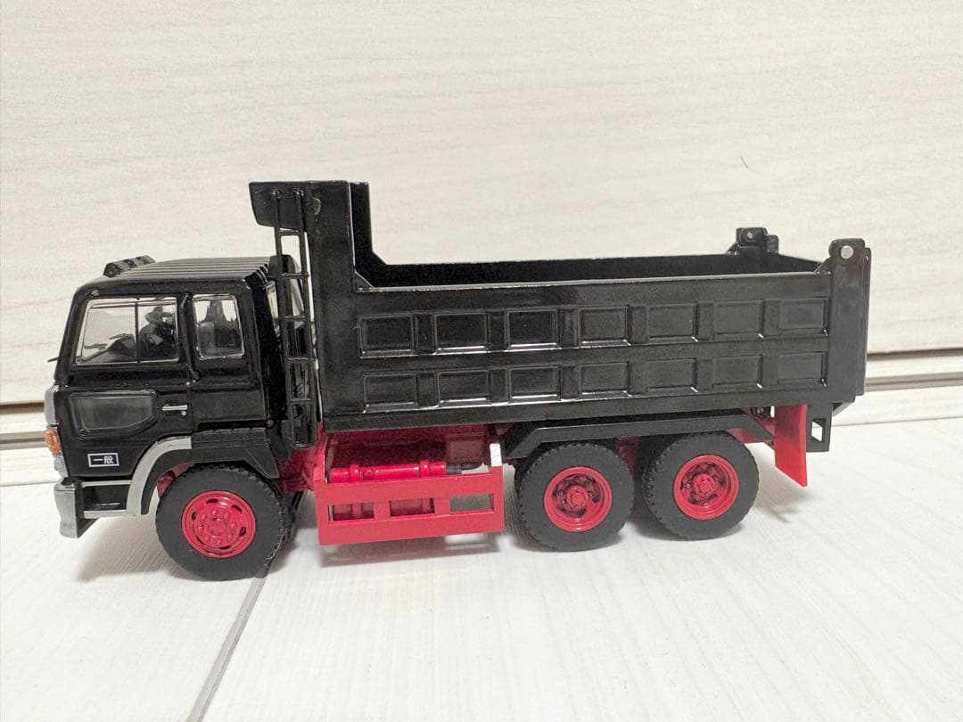 《新品箱付》1:64 日野　ダンプ　トラック　ミニカー