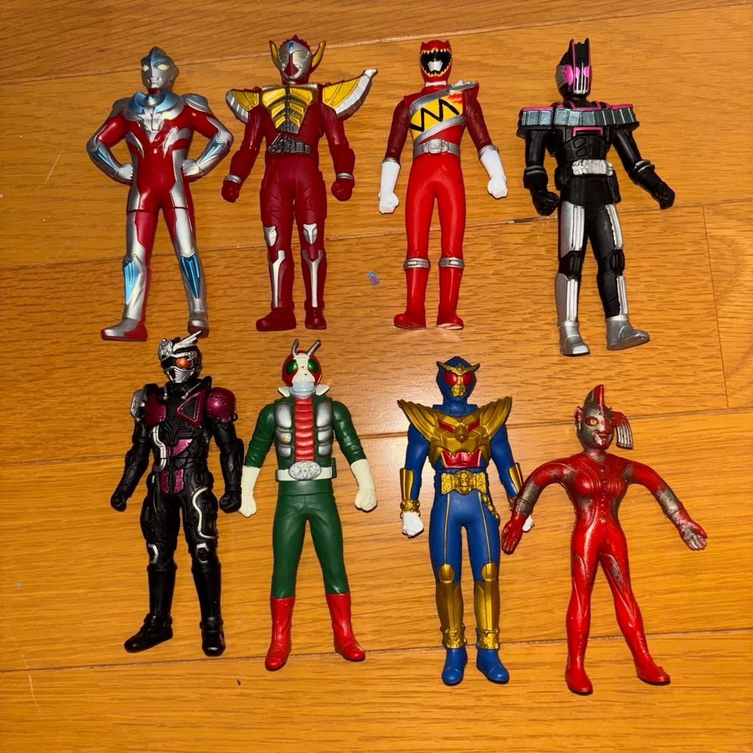 戦隊ヒーロー フィギュア 9体セット - メルカリ
