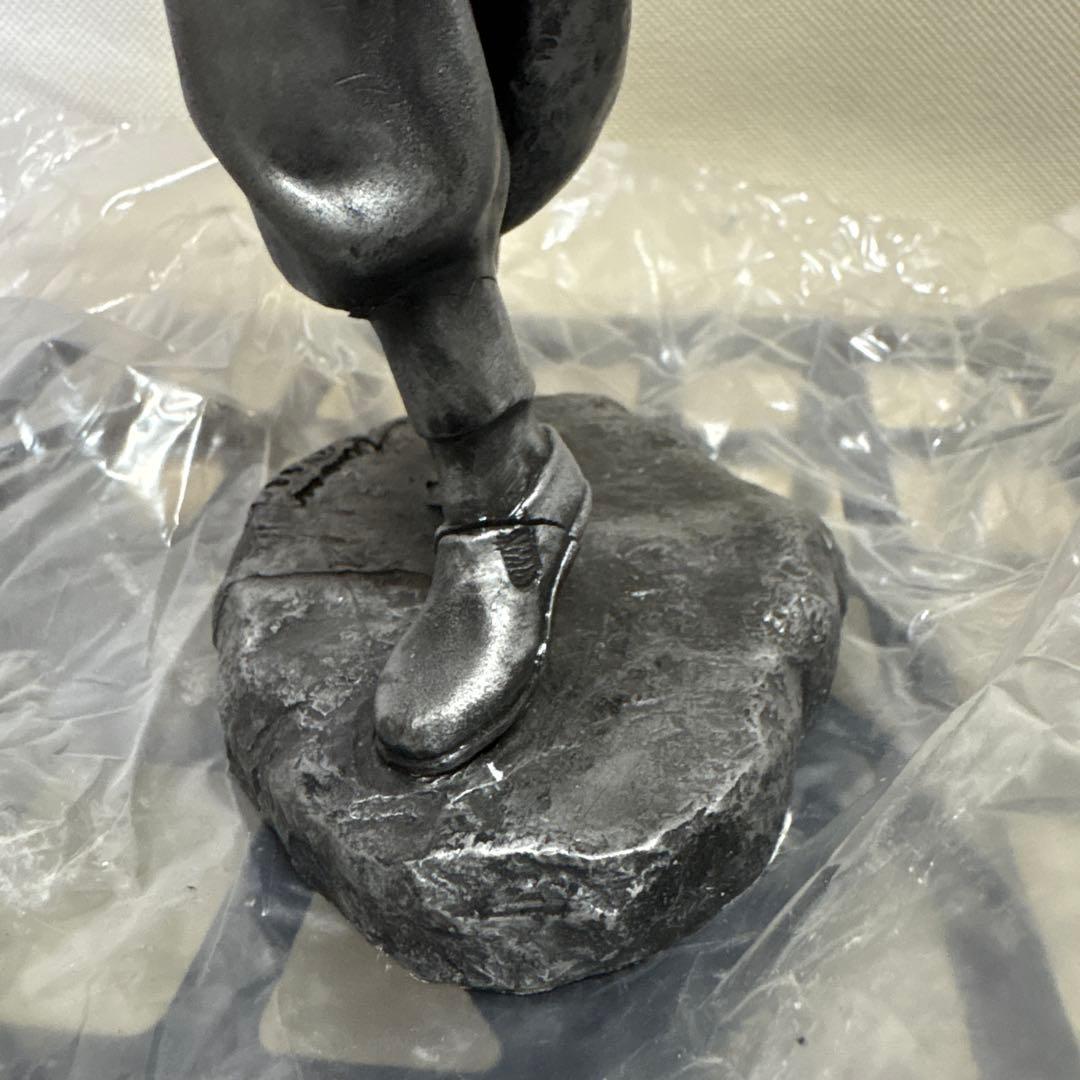 ブルース・リー　フィギュア 銅　約15cm