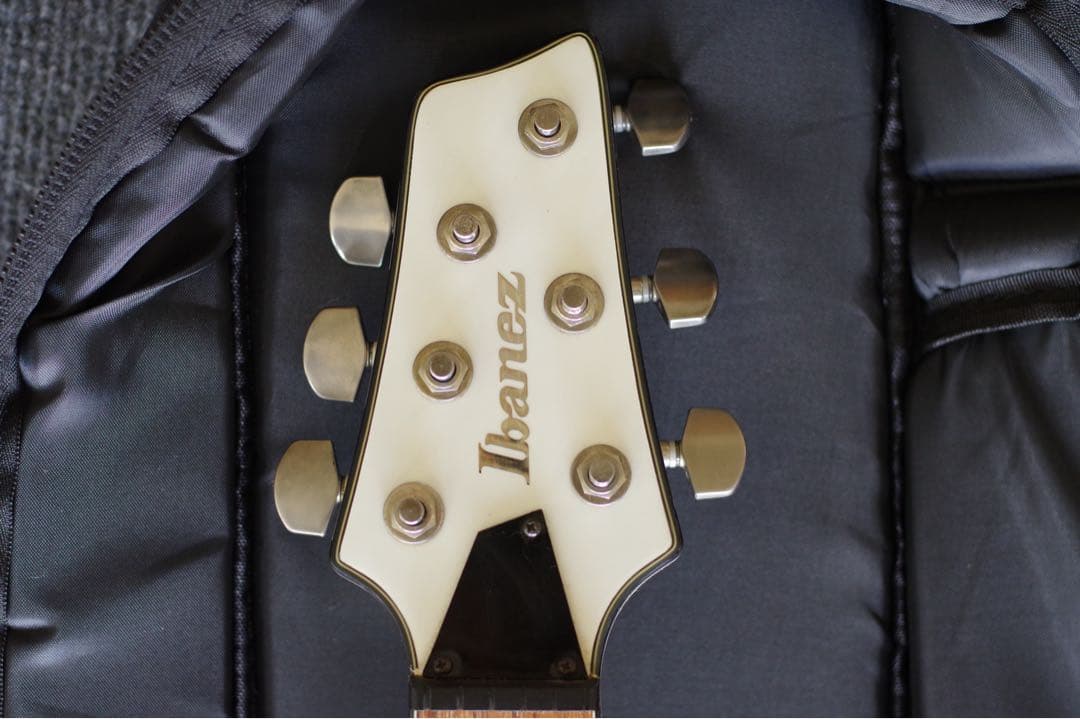 希少白！Ibanez SZ320EX 美品 DuncanPU＋新品ギグバッグ付！ - メルカリ