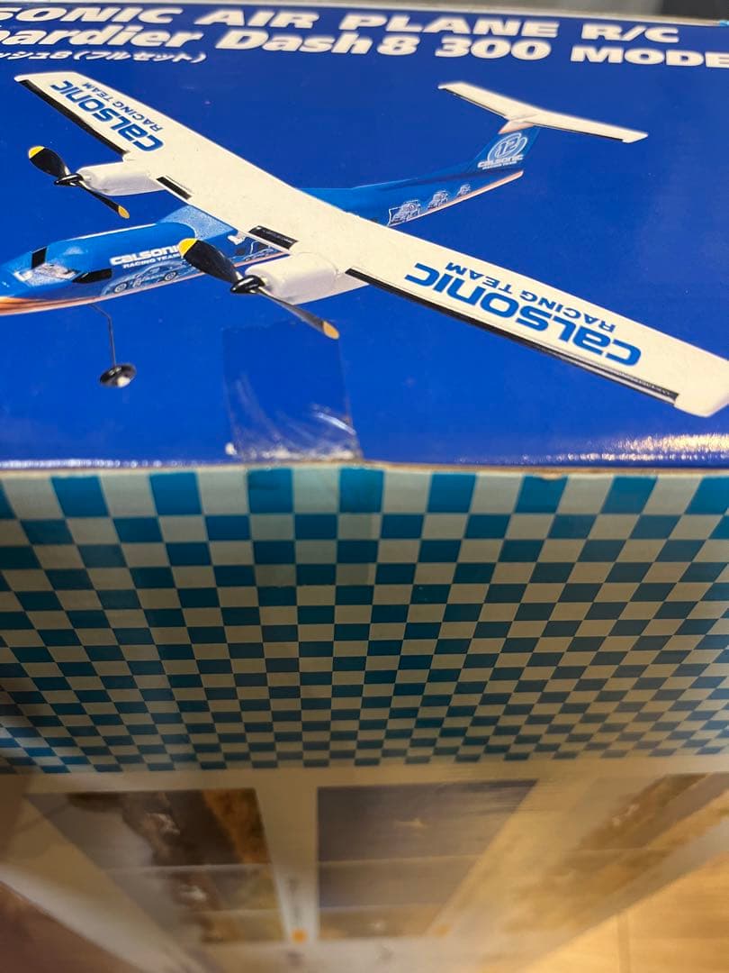 タイヨー ラジコン 飛行機 ボンバルディア ダッシュ8 300 カルソニック