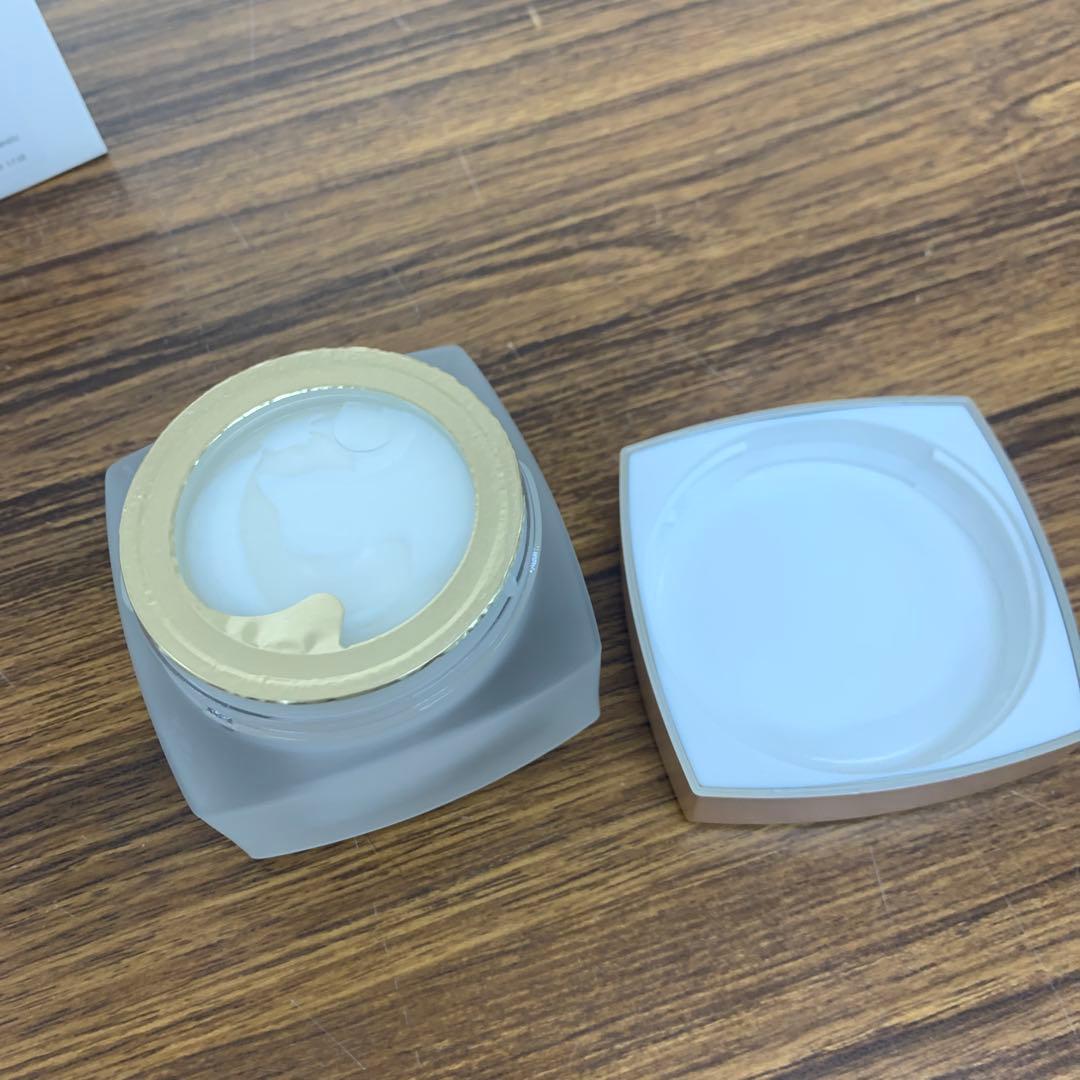 サブリマージュ ラ クレーム ルミエール 50g シャネル エモリエントクリーム