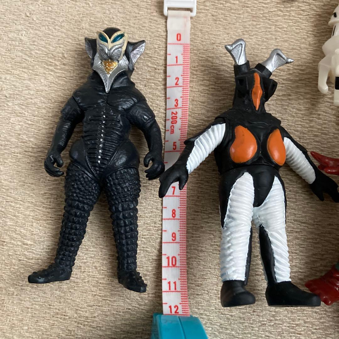 ウルトラマンシリーズ 怪獣フィギュア 13体セット - メルカリ
