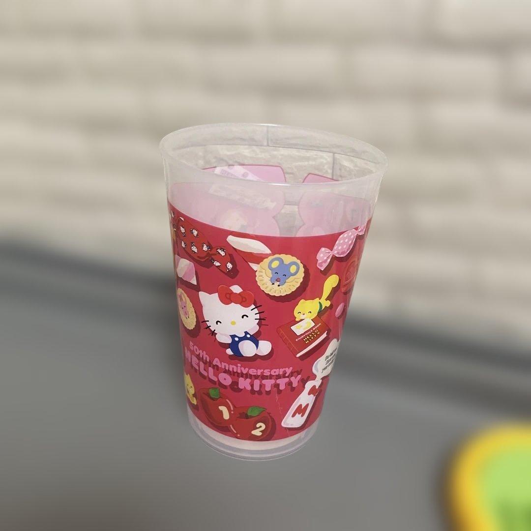 ハローキティグッズまとめ売り　アクリルスタンド・タンブラーなど