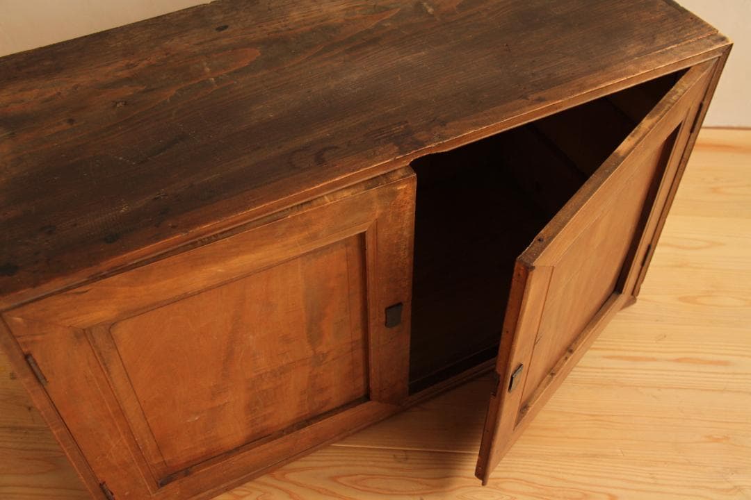 棚　引き戸　木製　収納棚　高さ54㎝　アンティーク　レトロ　古家具