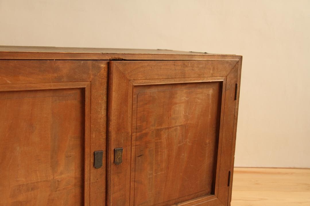 棚　引き戸　木製　収納棚　高さ54㎝　アンティーク　レトロ　古家具