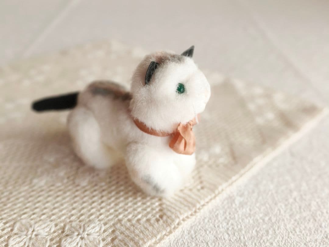 【mkuさま】 vintage cat ❀ グリーンの瞳の 猫ちゃん