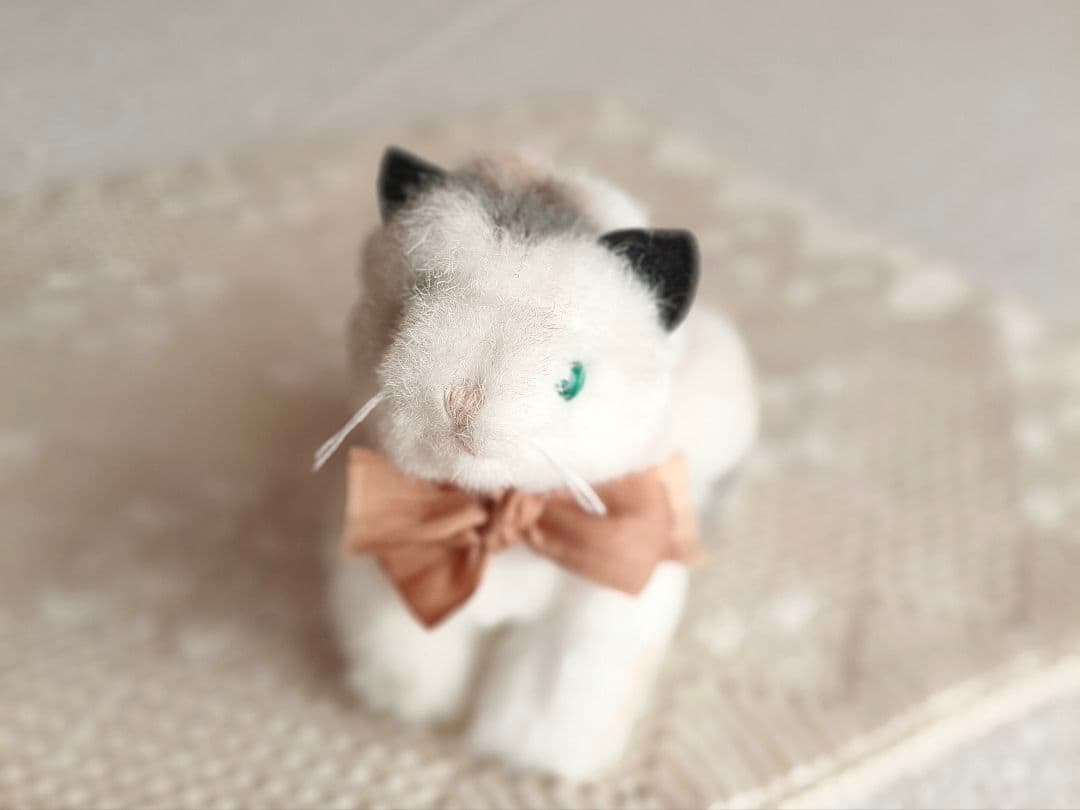 【mkuさま】 vintage cat ❀ グリーンの瞳の 猫ちゃん