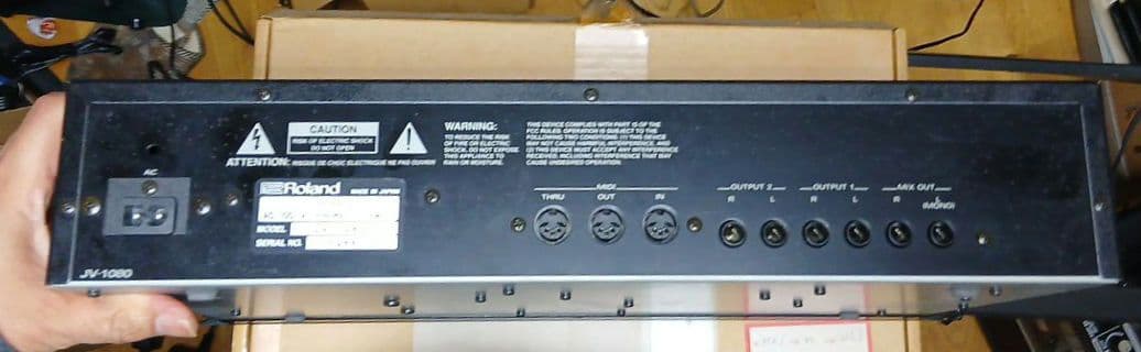Roland JV-1080 シンセサイザーモジュール