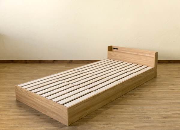 Alta コンセント付きローベット