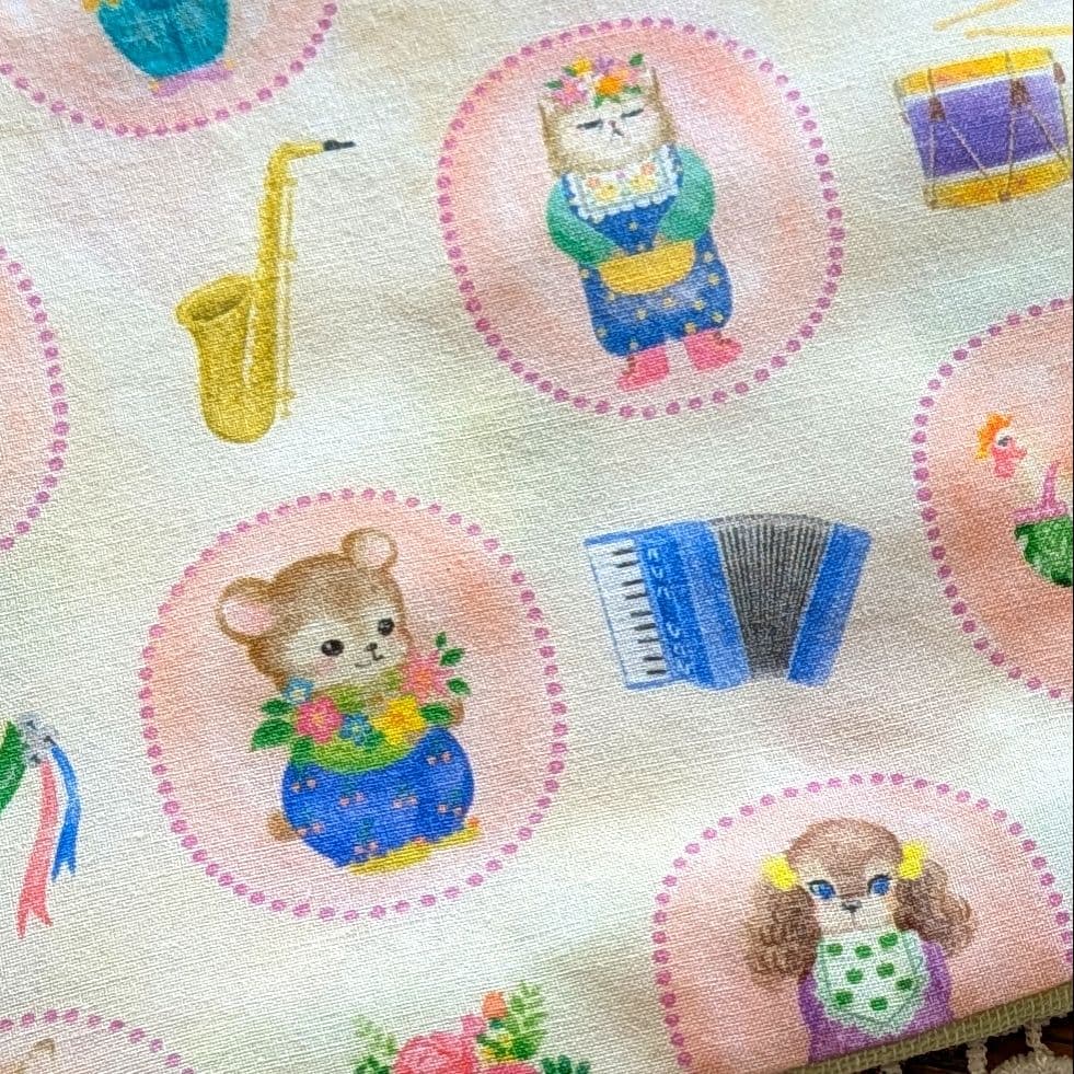 ふわふわガーゼハンカチ⭐️ユキエモン☆ボンボンジャーニー＆クック