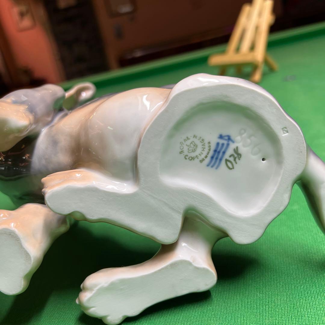 陶器製犬の置物 グレーとベージュ