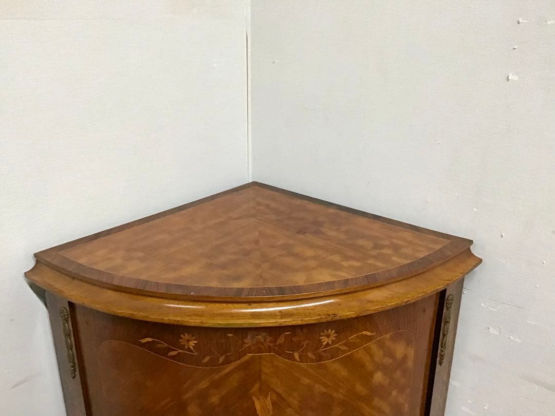 管378☆イタリア製☆象嵌細工☆コーナーキャビネット