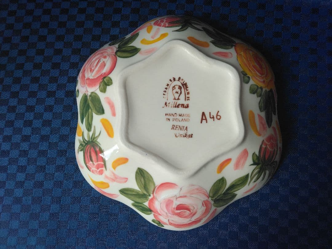 ポーリッシュポタリーポーランド食器◇花びら型ボウルφ20cmミレナ社花