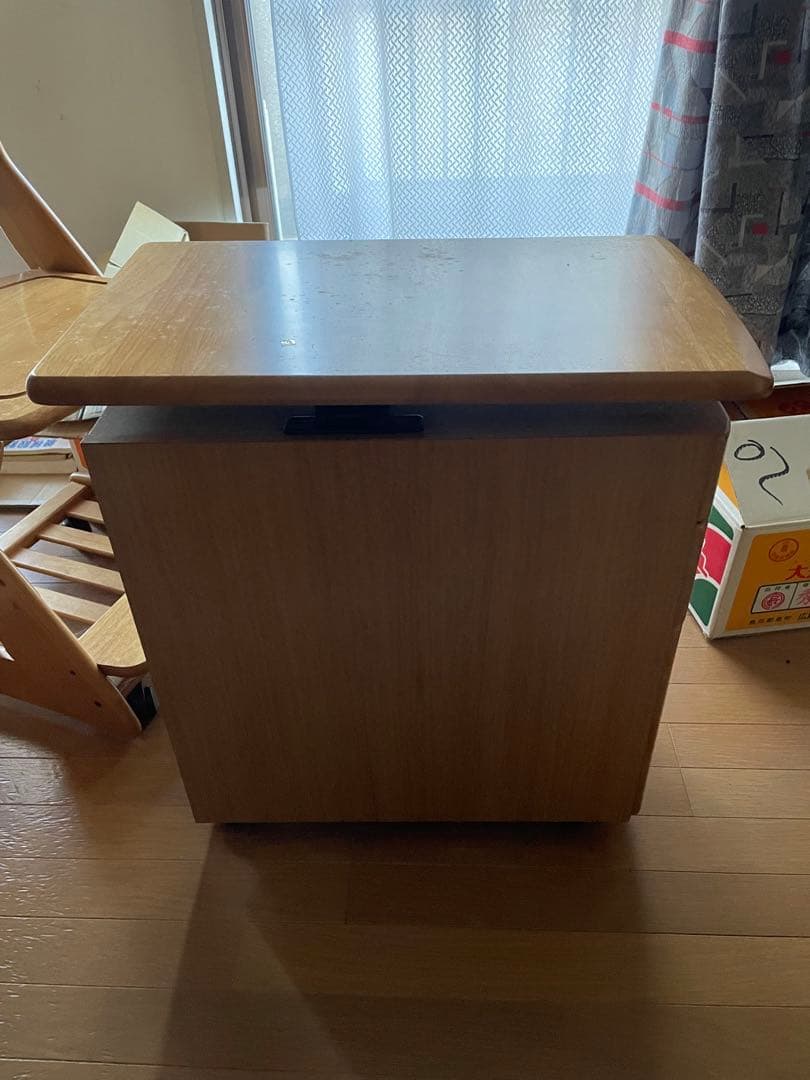 サブデスク　袖机