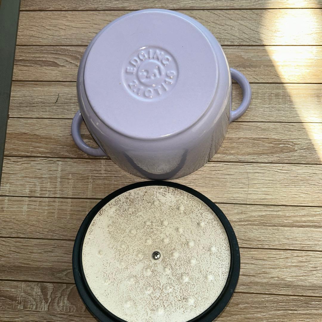 鋳鉄製 両手鍋 薄紫 直径約17cm 最終値下げ早い者勝ちです