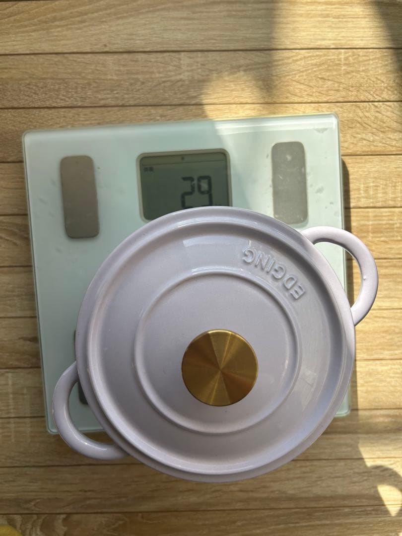 鋳鉄製 両手鍋 薄紫 直径約17cm 最終値下げ早い者勝ちです