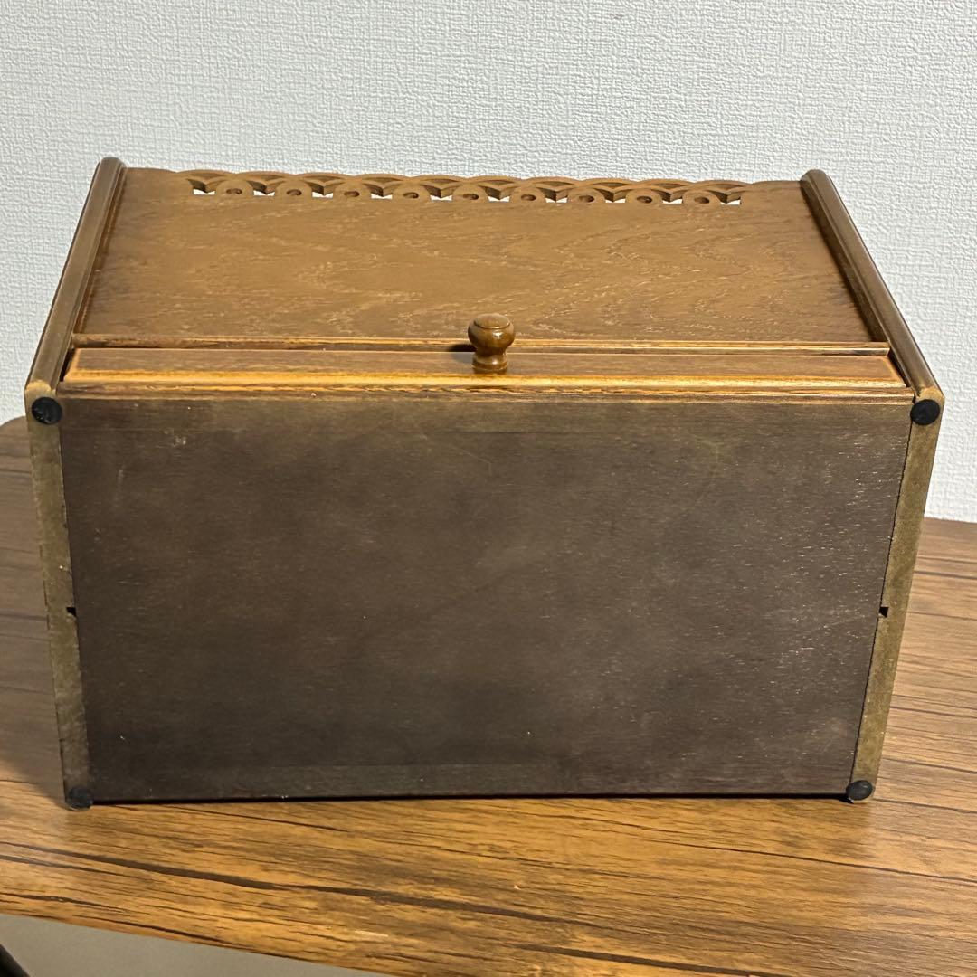 パリの雑貨屋 マガジンラック レース模様 レトロ アンティーク　木製 引き出し