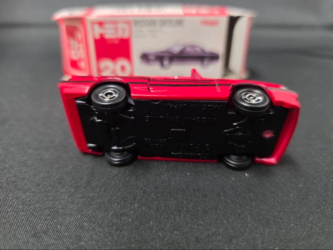トミカ赤箱20ニッサンスカイライン(日本製)