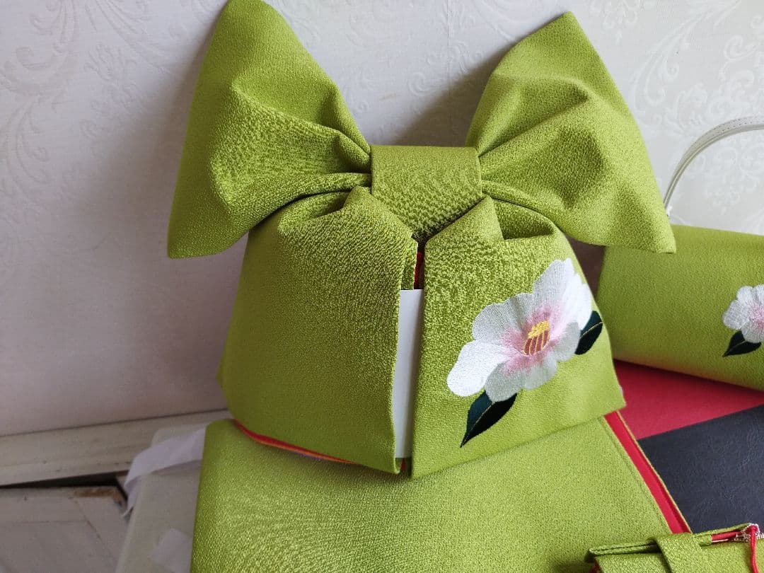 専用です☆上級品☆抹茶　縮緬　刺繍　作り帯と筥迫セット