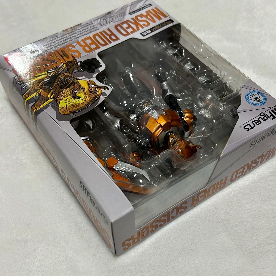 【新品未開封】s.h.figuarts 仮面ライダーシザース