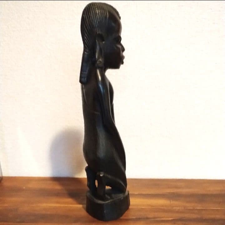 アフリカ 木彫 民族 人形 一刀彫 黒檀 置物 インテリア - メルカリ