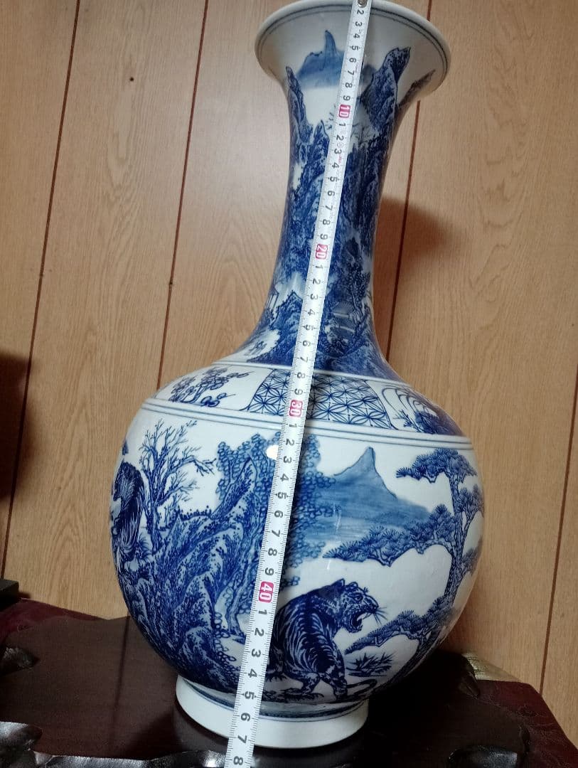 大清康熙年製在銘　四君子(蘭・竹・菊・梅)と5匹の虎　中国陶器花瓶壺