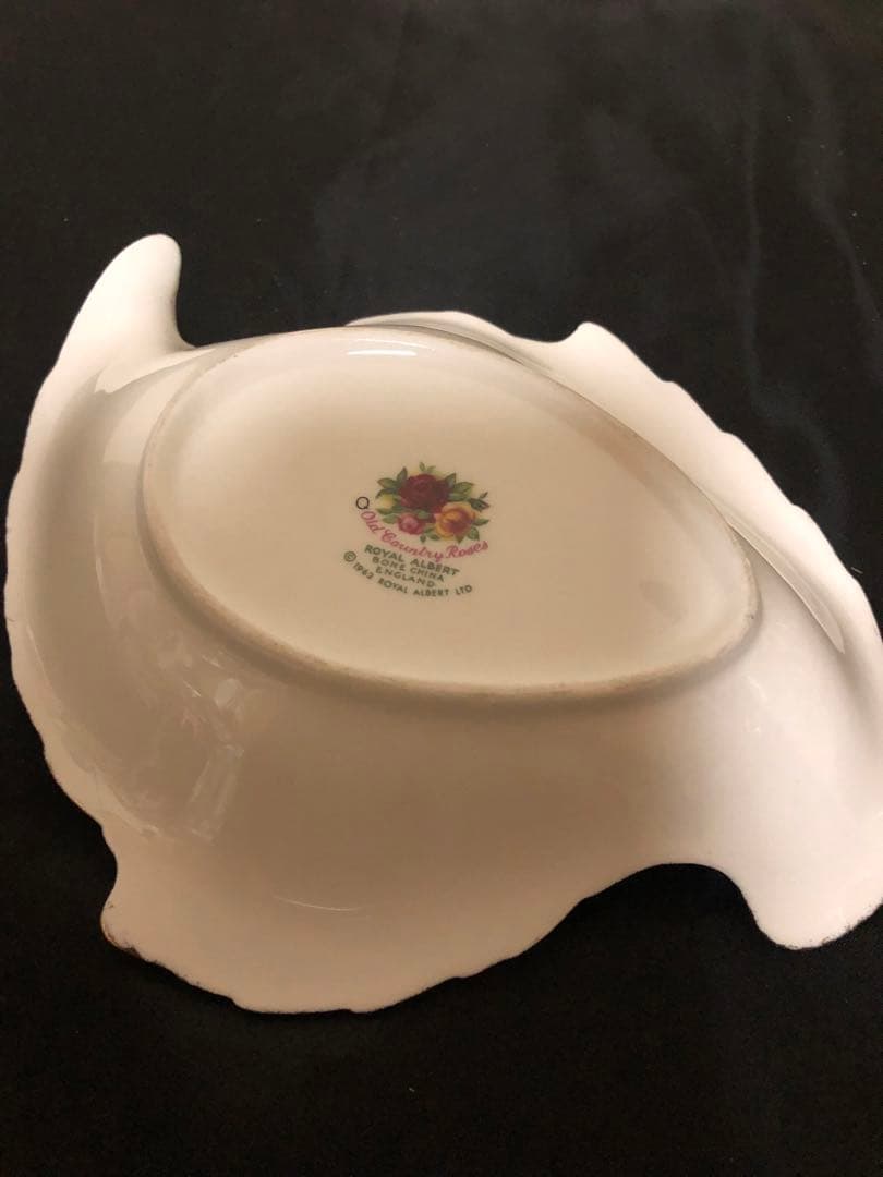 ロイヤルアルバート　プレート　美品です♡とても珍しいデザインです！