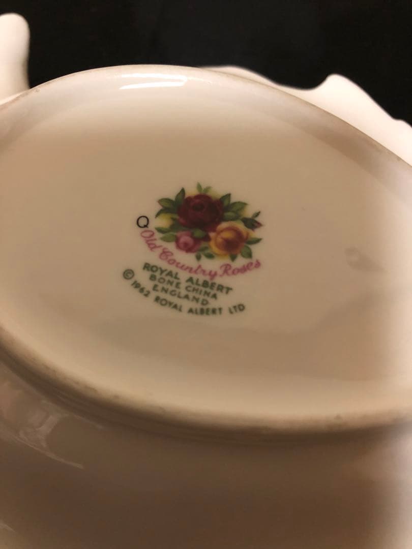 ロイヤルアルバート　プレート　美品です♡とても珍しいデザインです！