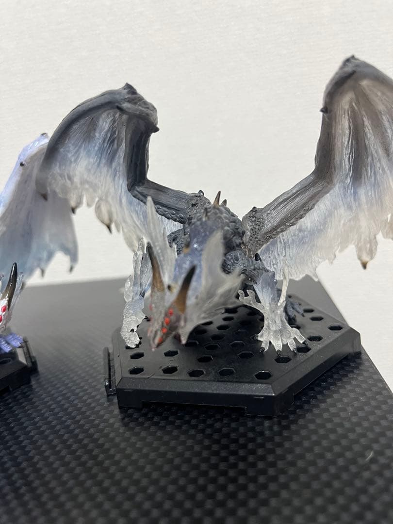 モンスターハンター　モンハン　　ゼノジーヴァ(臨界状態&通常状態）フィギュア